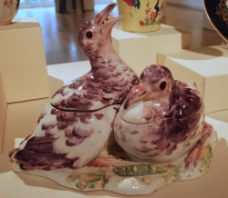 2 lidded tureens in shape of ducks